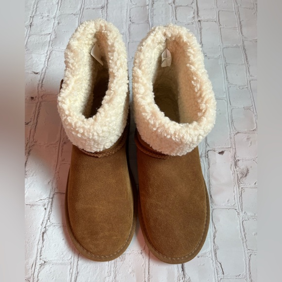 Minnetonka Sherpa lined booties - Picture 2 of 6
